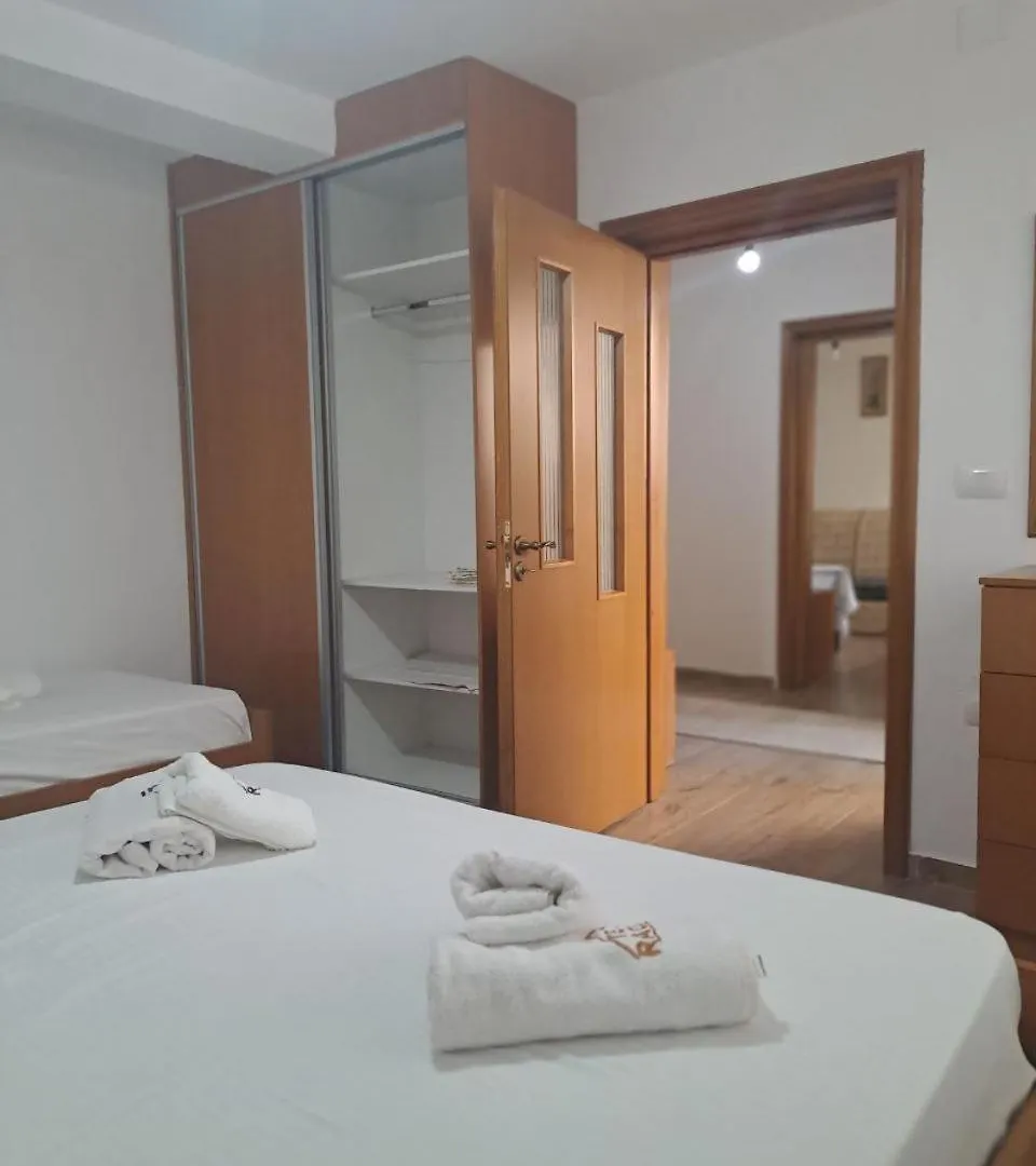 Te Raqi 2 Apartment Gjirokaster