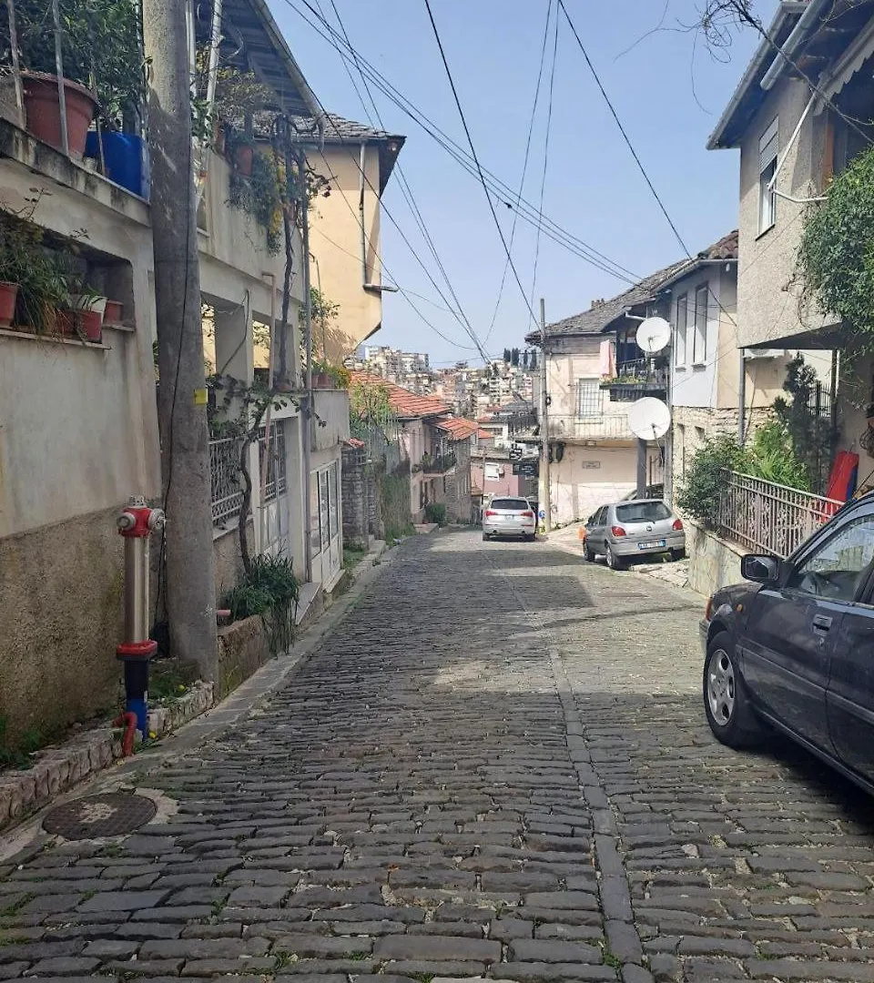 Te Raqi 2 Apartment Gjirokaster